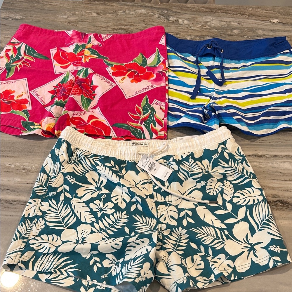 Women’s Hawaiian board shorts NWT AE Tommy Bahama striped pink all sz M
